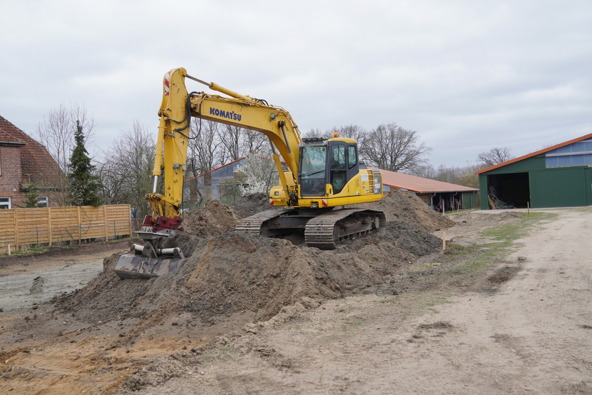 20210402 A001 HT Bau Reitplatz