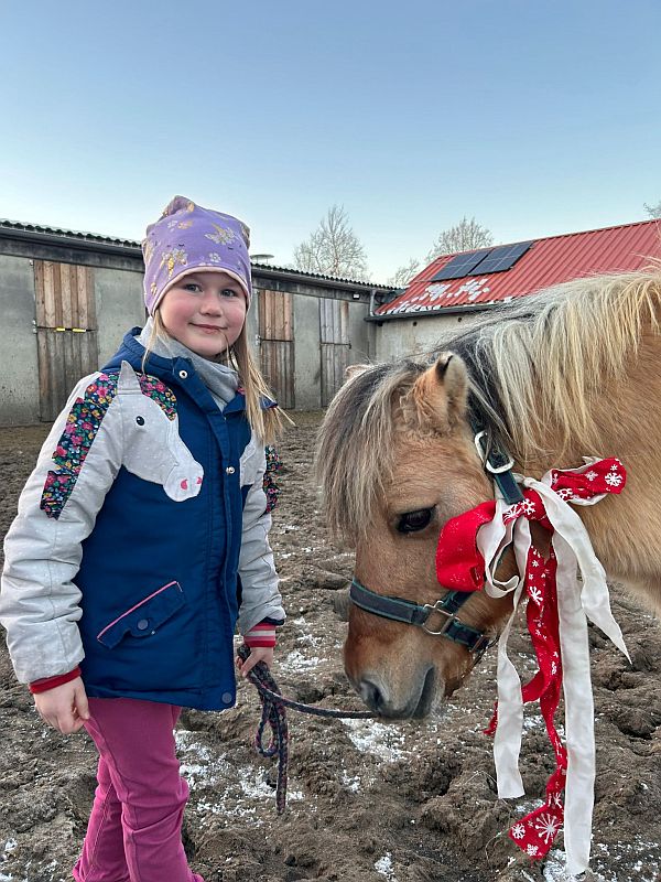 Momo Mira 20240125 02